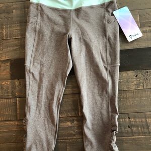 Ivivva girls crop pants- NWT